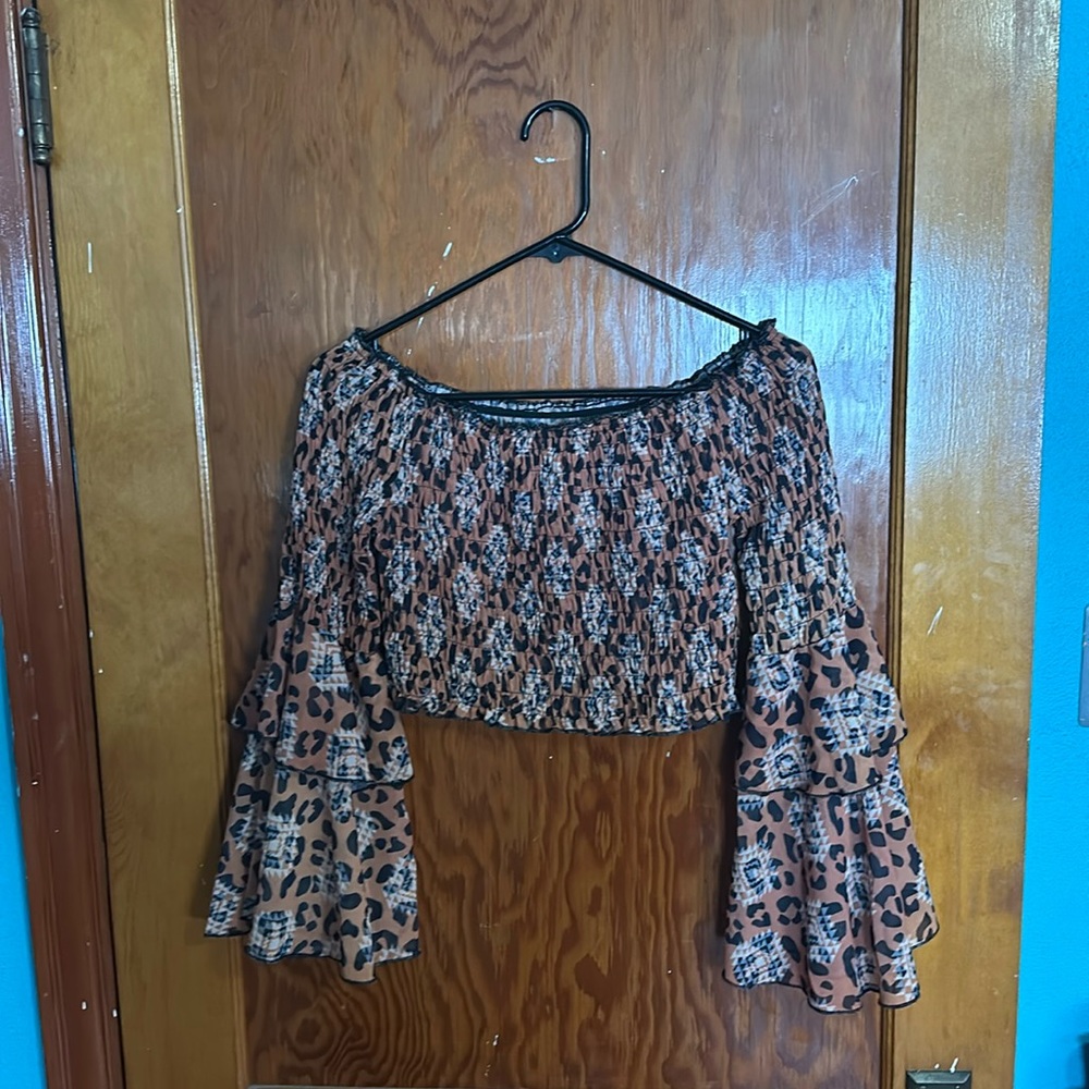 Brand is L&B size small, only got worn once for a school dance